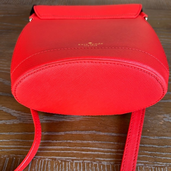 Kate Spade “Blaze a Trail” Fox Crossbody Bag - Picture 4 of 6